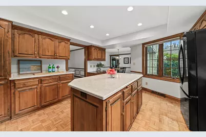 365  Sheffield Dr, Brookfield, WI 53005 - Photo 13