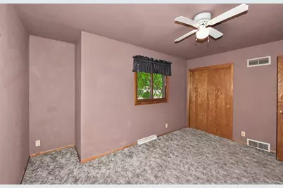 4500 W Abbott Ave, Greenfield, WI 53220 - Photo 25