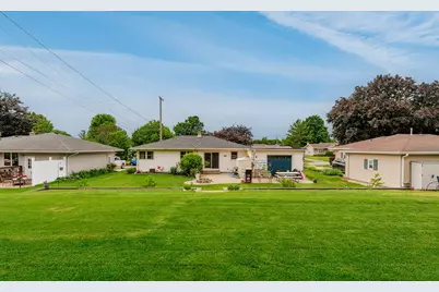 332 S Kendrick Ave, Burlington, WI 53105 - Photo 27