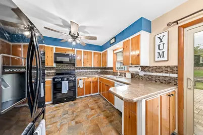 332 S Kendrick Ave, Burlington, WI 53105 - Photo 11