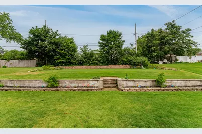 332 S Kendrick Ave, Burlington, WI 53105 - Photo 29