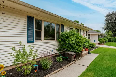 332 S Kendrick Ave, Burlington, WI 53105 - Photo 5