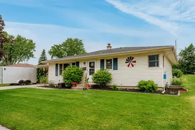 332 S Kendrick Ave, Burlington, WI 53105 - Photo 3
