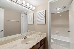 3635 N Tucker Pl, Milwaukee, WI 53222 - Photo 13