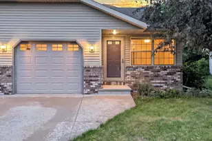 468 Pine Tree Dr, Fond du Lac, WI 54935 - Photo 1