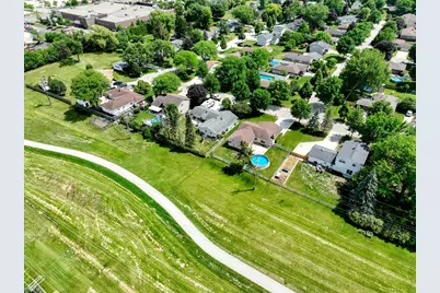 7880 W Plainfield Ave, Greenfield, WI 53220 - Photo 35