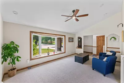 7880 W Plainfield Ave, Greenfield, WI 53220 - Photo 5