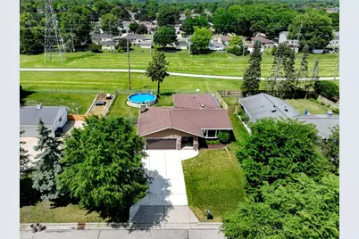 7880 W Plainfield Ave, Greenfield, WI 53220 - Photo 1