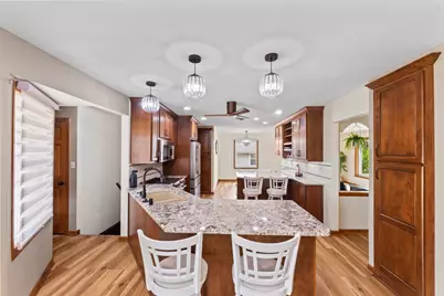 7880 W Plainfield Ave, Greenfield, WI 53220 - Photo 15