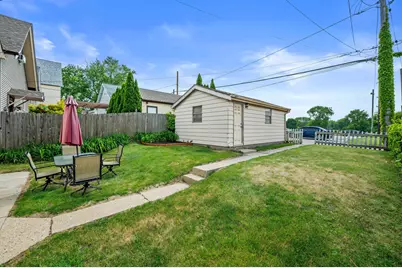 2843 S Linebarger Ter, Milwaukee, WI 53207 - Photo 13
