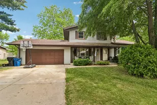 1419 Crabapple Dr, Racine, WI 53405 - Photo 1