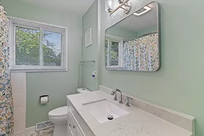 118  Walker Dr, Madison, WI 53714 - Photo 9