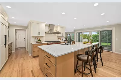 2502 W Norway Dr, Mequon, WI 53092 - Photo 7