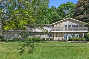 W290S2811 Carmarthen Dr, Genesee, WI 53188 - Photo 1
