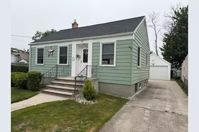 1013  28th St, Two Rivers, WI 54241 - Photo 5