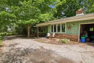 S85W30520 Stoneridge Dr, Mukwonago, WI 53149 - Photo 1
