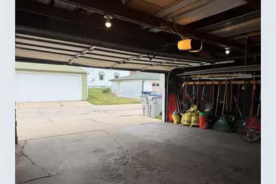 3819 N 81st St, Milwaukee, WI 53222 - Photo 35