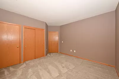 W241N2533 E Parkway Meadows Cir #2, Pewaukee, WI 53072 - Photo 19