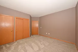 W241N2533 E Parkway Meadows Circle, Pewaukee, WI 53072 - Photo 19