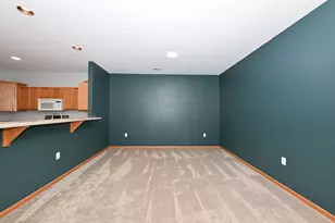 W241N2533 E Parkway Meadows Circle, Pewaukee, WI 53072 - Photo 7
