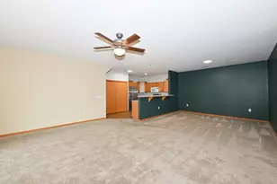 W241N2533 E Parkway Meadows Circle, Pewaukee, WI 53072 - Photo 5