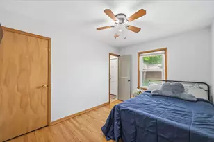 3949 N 77th St, Milwaukee, WI 53222 - Photo 17