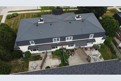 2005  Chateau Ct, Grafton, WI 53024 - Photo 23