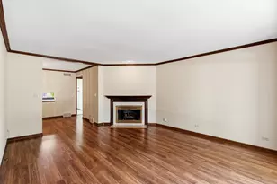 2005 Chateau Ct, Grafton, WI 53024 - Photo 5