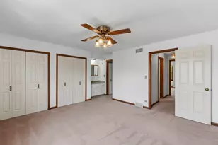 2005 Chateau Ct, Grafton, WI 53024 - Photo 11
