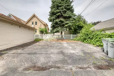 206 N 68th St, Milwaukee, WI 53213 - Photo 25