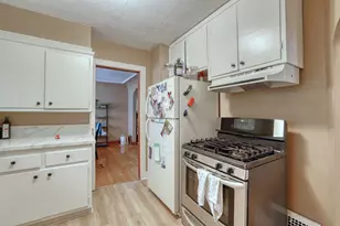 206 N 68th St, Milwaukee, WI 53213 - Photo 9