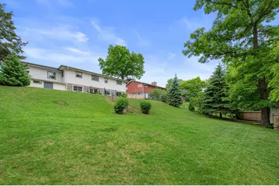 353  Tower Ct, Pewaukee, WI 53072 - Photo 27