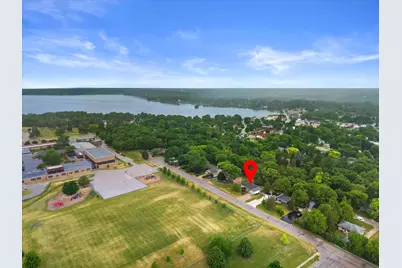 353  Tower Ct, Pewaukee, WI 53072 - Photo 1