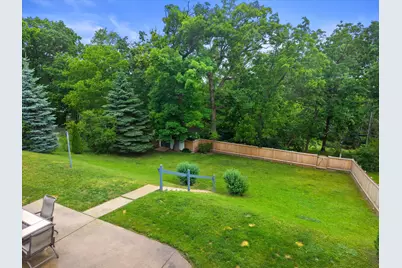 353  Tower Ct, Pewaukee, WI 53072 - Photo 5
