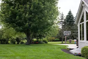 2517 Fox River Cir, Waukesha, WI 53189 - Photo 37