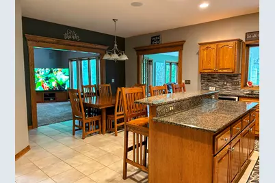 2517  Fox River Cir, Waukesha, WI 53189 - Photo 7