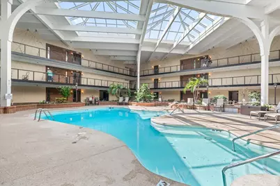 6100 W Stonehedge Dr #323, Greenfield, WI 53220 - Photo 3