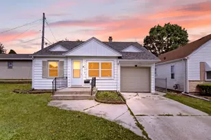 3012 Dwight St, Racine, WI 53403 - Photo 1