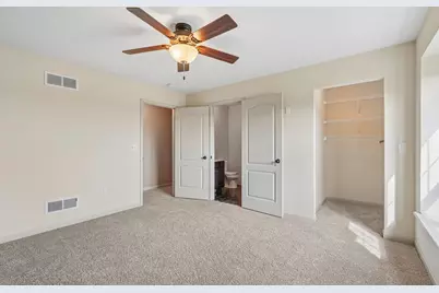 N55W20970  Carters Crossing Cir, Menomonee Falls, WI 53051 - Photo 35