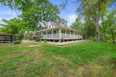 3609  Waterbury Ln, Racine, WI 53403 - Photo 7