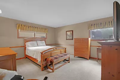 2216  Cleveland Ave, Sheboygan, WI 53081 - Photo 17
