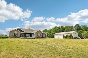 1611 51st St, Racine, WI 53108 - Photo 3