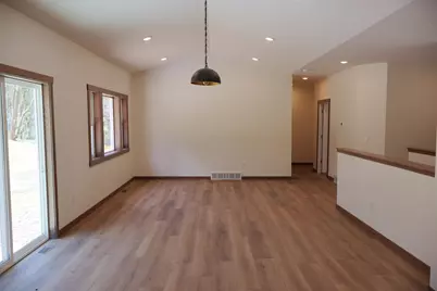 11893  Pine St, Trempealeau, WI 54661 - Photo 7