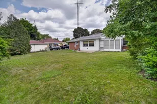 1112 Kentucky St, Racine, WI 53405 - Photo 7