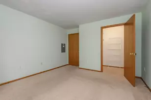18730 Emerald Cir, Brookfield, WI 53045 - Photo 17