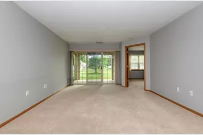 18730  Emerald Cir #B, Brookfield, WI 53045 - Photo 9