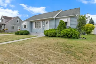 1908 23rd St, La Crosse, WI 54601 - Photo 1