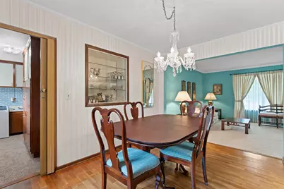 409  Vernon Ave, Thiensville, WI 53092 - Photo 5
