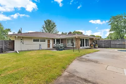 409  Vernon Ave, Thiensville, WI 53092 - Photo 35