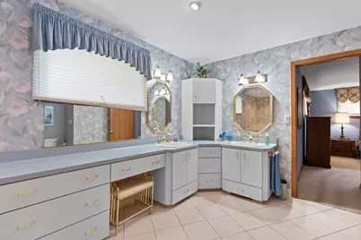 409  Vernon Ave, Thiensville, WI 53092 - Photo 21